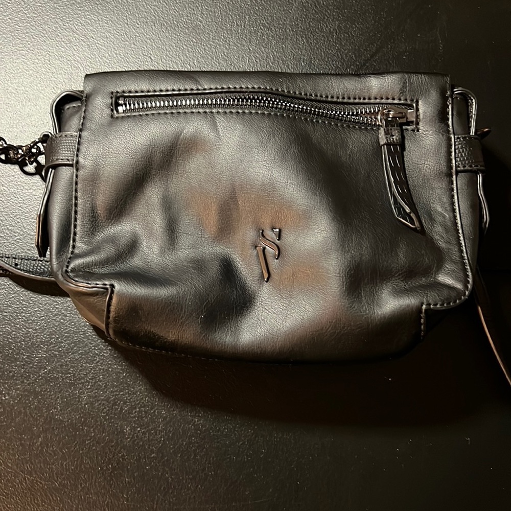 Simply Vera Vera Wang black crossbody purse